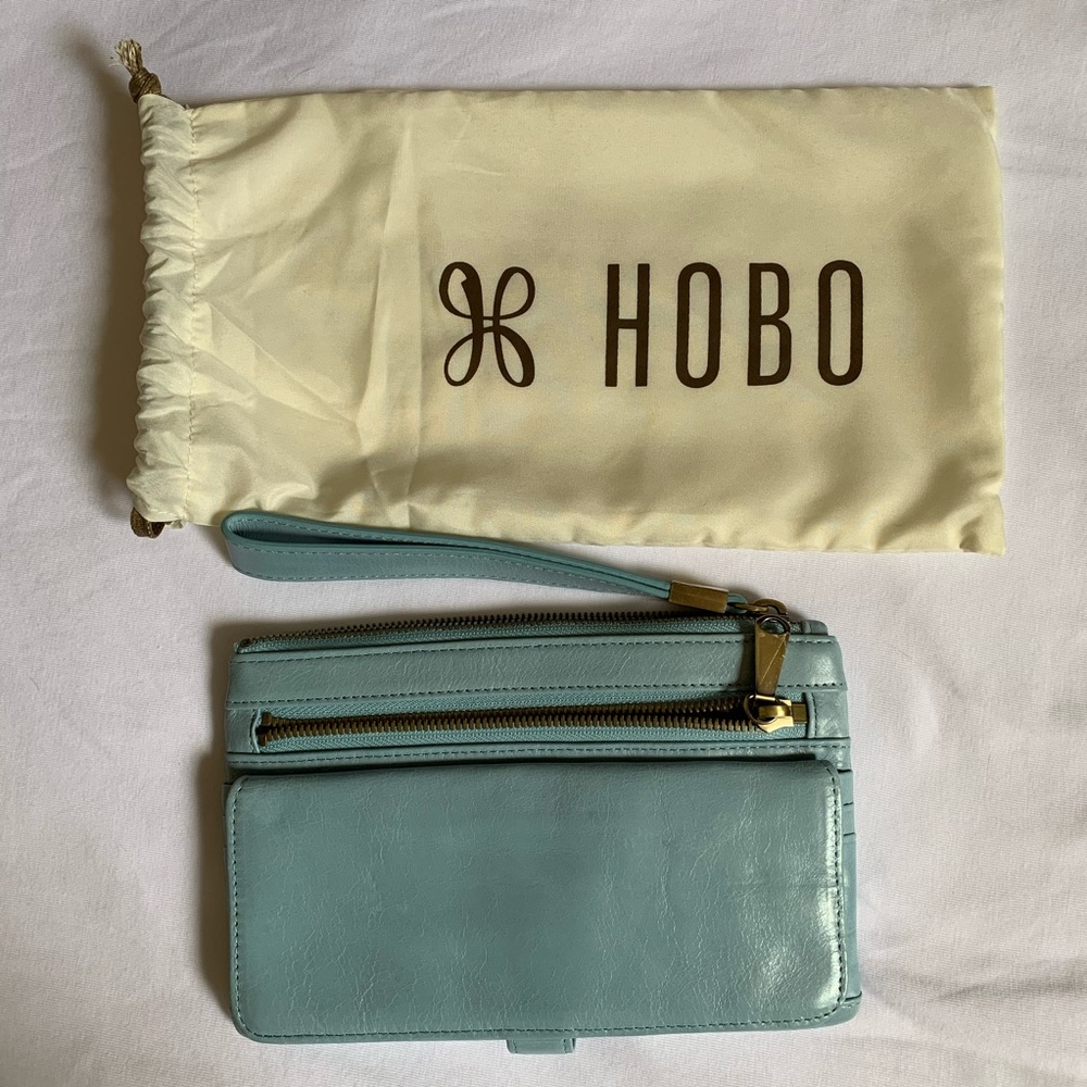 HOBO Roam Wristlet
